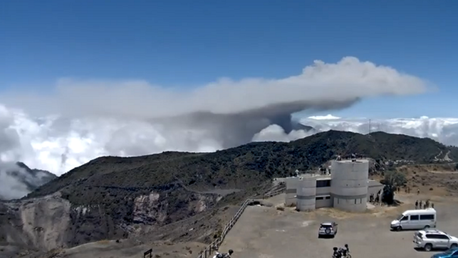 Timelapse: La erupción del volcán Turrialba en Costa Rica