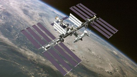 Hallan bacterias típicas de Madagascar en el exterior de la EEI