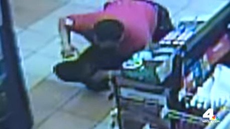 Un turista mexicano evita un robo con una llave de lucha libre en California