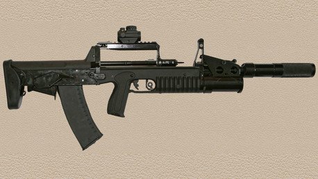 Rusia desarrolla un revolucionario fusil de asalto de plástico