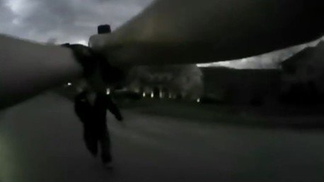 Un policía se niega a disparar a un supuesto asesino