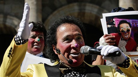 Un payaso, un futbolista, una estrella de TV: el "circo" de las elecciones en México