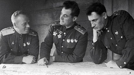 Varsovia derriba monumentos soviéticos: "Sin la victoria de la URSS, no habrían quedado polacos"