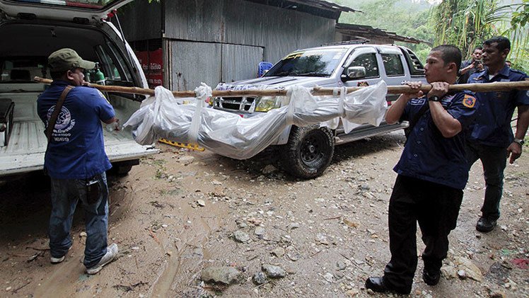 Video: Hallan decenas de cadáveres en un campo de tráfico de personas en Tailandia