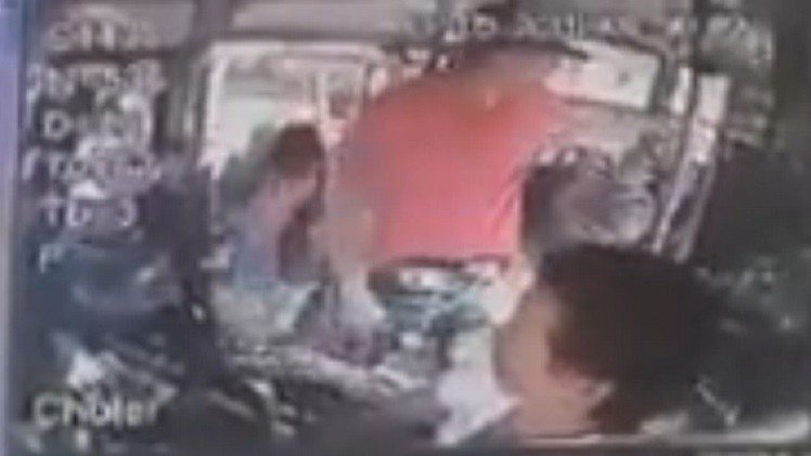 México: Así fue como unos narcos incendiaron un autobús en Jalisco