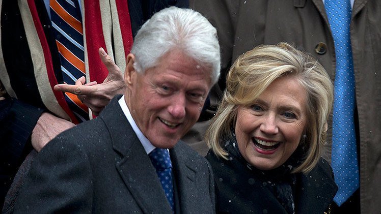 Revelan que Bill Clinton posee una empresa fantasma