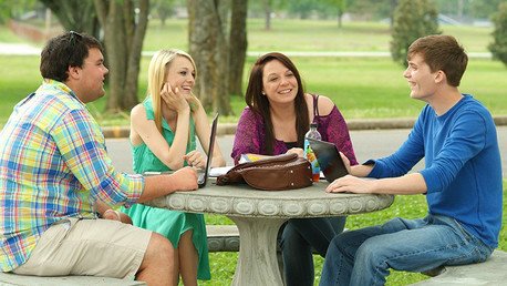 ¿Por qué en algunas naciones se sonríe más que en otras?