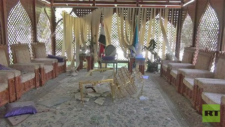 Video: La lujosa residencia de ex presidente de Yemen, destruida por un ataque saudí