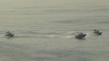 Guardia costera de Irán abre fuego contra un buque con bandera de Singapur en el golfo Pérsico