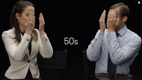 La reacción de dos jóvenes ante el envejecimiento