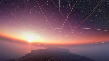 Imágenes espectaculares de la ruta de la EEI y la Vía Láctea entre ruinas griegas