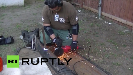 El rescate de Bebé: usan una amoladora para liberar a un gato atrapado
