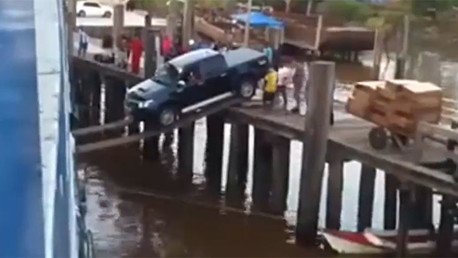 Vea la sorprendente maniobra de este conductor con un final inesperado