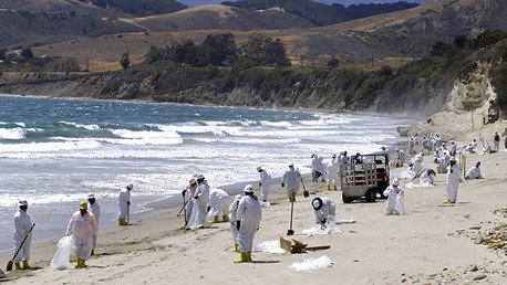 EE.UU.: Descubren extrañas manchas negras en las costas de California