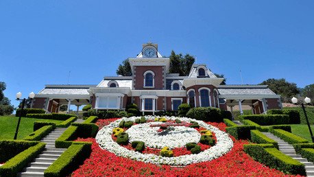 Fotos: Ponen a la venta por 100 millones de dólares el rancho de Michael Jackson renovado