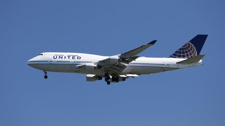 United Airlines le niega a una musulmana una lata de refresco "porque puede usarla como arma"