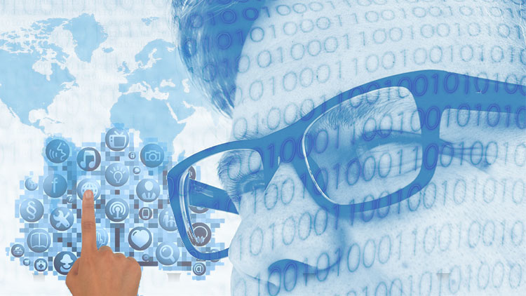 Director de Google: Para 2050 los humanos serán "híbridos" que se conectarán a la Red