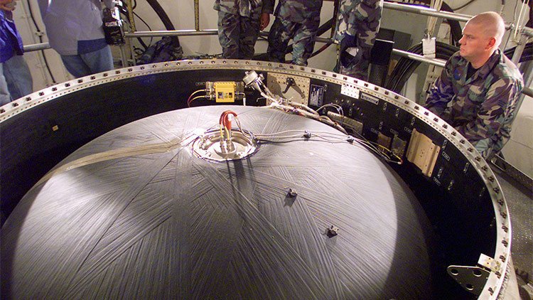 Reino Unido podría desplegar en su territorio misiles nucleares de EE.UU.