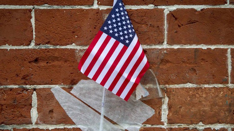 "El mundo debe prepararse para el colapso de EE.UU. al estilo soviético"