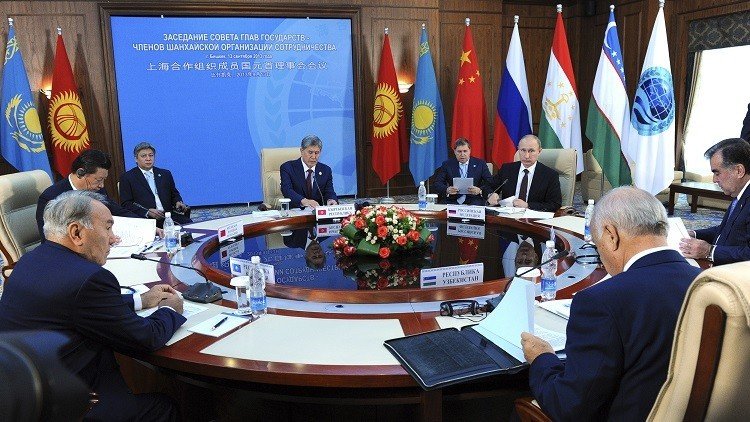 "G7 empuja a Rusia crear un nuevo orden mundial a través de los BRICS y la OSC"