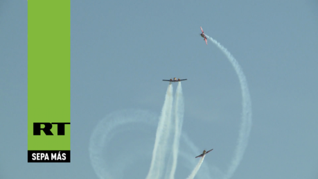 Video: Pilotos rusos muestran su pericia sobre el Parque Olímpico de Sochi