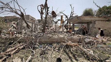 Rebeldes hutíes hallan armas israelíes en la Embajada saudita de Yemen