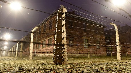 "Mi bella infancia en Auschwitz": Cómo es ser la hija del jefe del campo de la muerte 