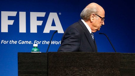 Blatter emprende la reforma de la FIFA tras el escándalo de corrupción