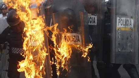 Fotos, video: Campesinos enfurecidos de Veracruz linchan a policías de Puebla