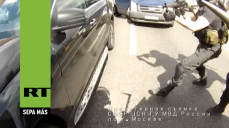 Espectacular persecución policial en primera persona en el centro de Moscú