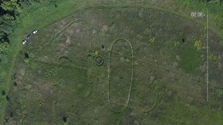 Fotos: Científicos quedan perplejos tras hallar figuras extrañas en un campo de Rusia