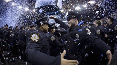 Video: Policías de California se ponen locos en un dispensario de marihuana