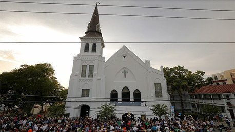 Lobista de armas apunta al pastor asesinado como 'culpable' del tiroteo en Charleston
