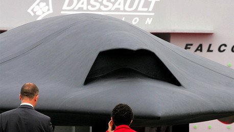 Francia presenta en sociedad su futuro dron 'invisible' que destruirá sistemas antiaéreos