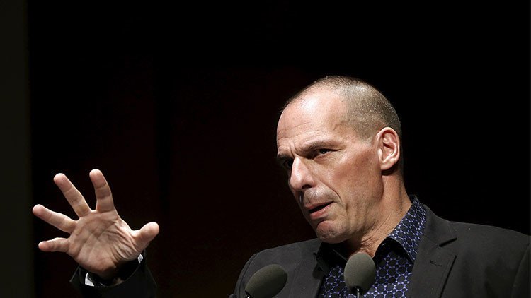 Varufakis a 'El Mundo': "Lo que hacen con Grecia se llama  terrorismo"