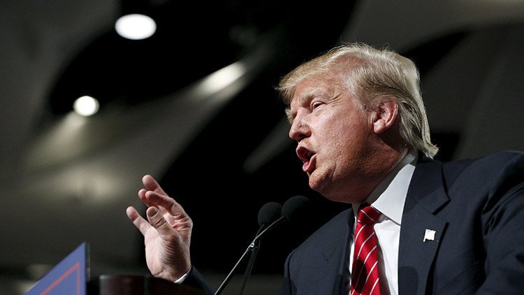 Donald Trump: "Los hispanos me aman"