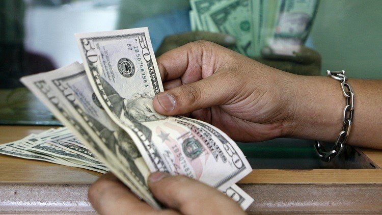 Economista: "Tenga dinero en metálico cuando todas las instituciones colapsen"