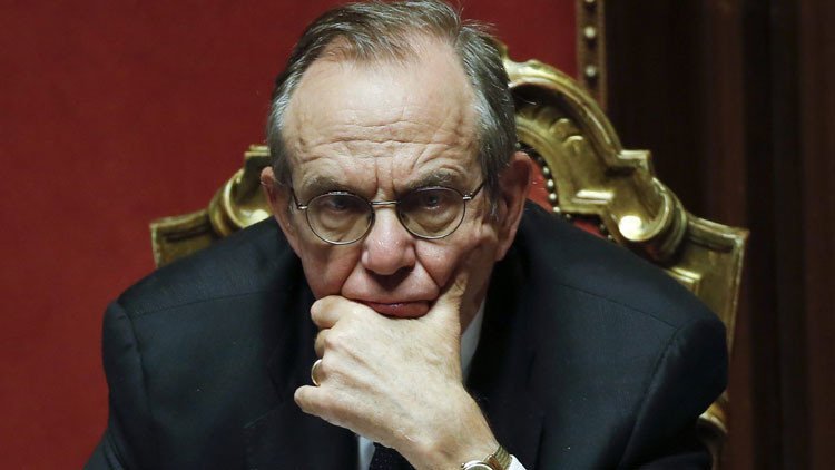 Ministro de Economía de Italia: "Se espera éxodo masivo de países de la Eurozona"