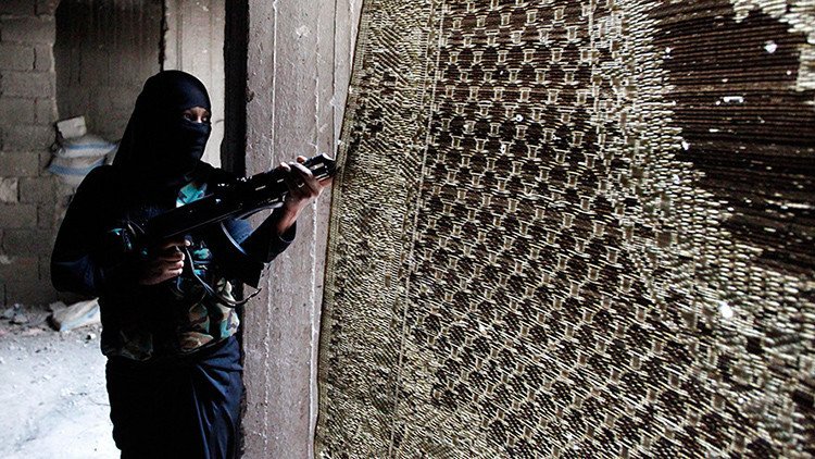 El Estado Islámico decapita a una mujer como regalo de bodas