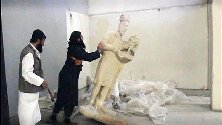 "Martillos de ignorancia": La historia antigua borrada por la brutalidad del Estado Islámico