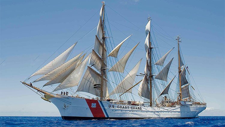 El majestuoso barco de Hitler en el que Estados Unidos instruye a sus marinos