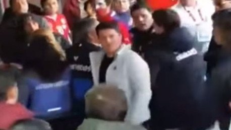 Publican videos del momento en que hinchas chilenos agreden a familiares de Messi