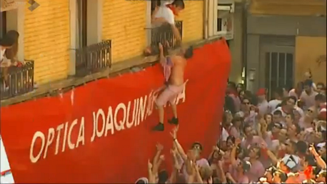'Chupinazo' en toda la cara de San Fermín