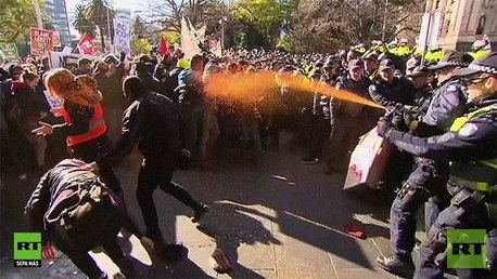 Australia: Violentos choques al reventar los antiislamistas una marcha contra el racismo