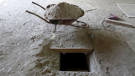 'Le Monde' se burla de la fuga de 'El Chapo' con una viñeta de la bandera mexicana 'rota'