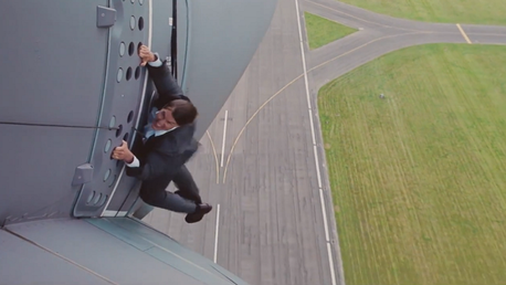 ¿Por qué algunas escenas de riesgo en el cine parecen reales? ¡Porque lo son!