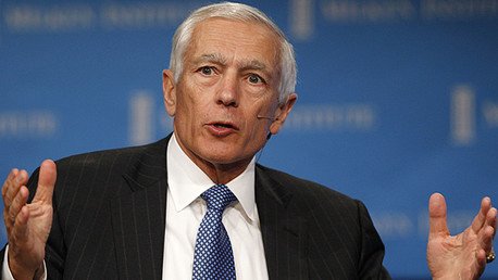 Excomandante supremo de la OTAN:  "Hay que encerrar a los desleales en campos de internamiento"