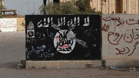 El Estado Islámico difunde video de una nueva ejecución y amenaza con "llenar París de cadáveres"