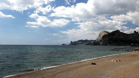 La Guardia Fronteriza rusa detiene un 'barco fantasma' ucraniano en el mar Negro