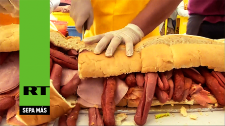 Récord: En México elaboran una 'torta' de 65 metros 